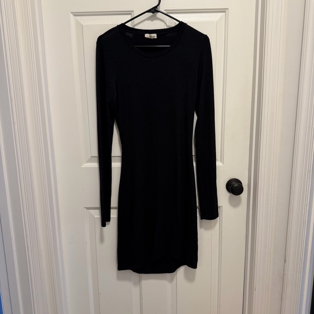 Wilfred Free Aritzia Long Sleeve Open-Back Black Dress Size
Large